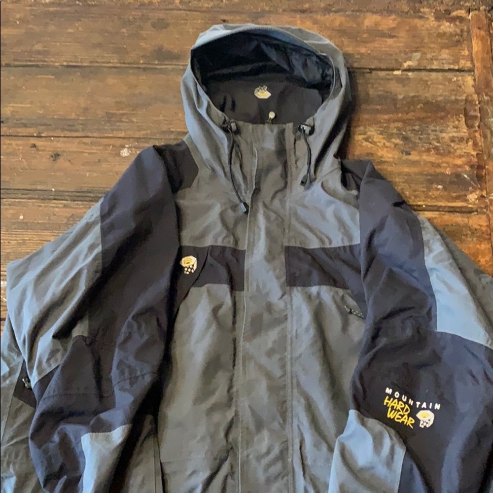 Mountain Hardwear snow conduit jacket